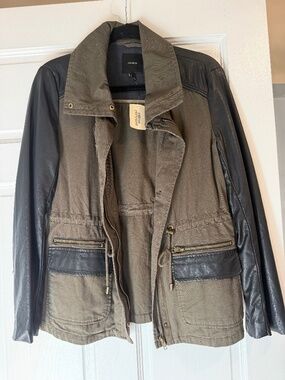 Ladies Forever 21 sz Medium casual jacket